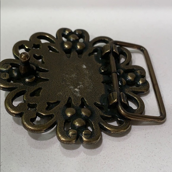 Buckle - Picture 5 of 6